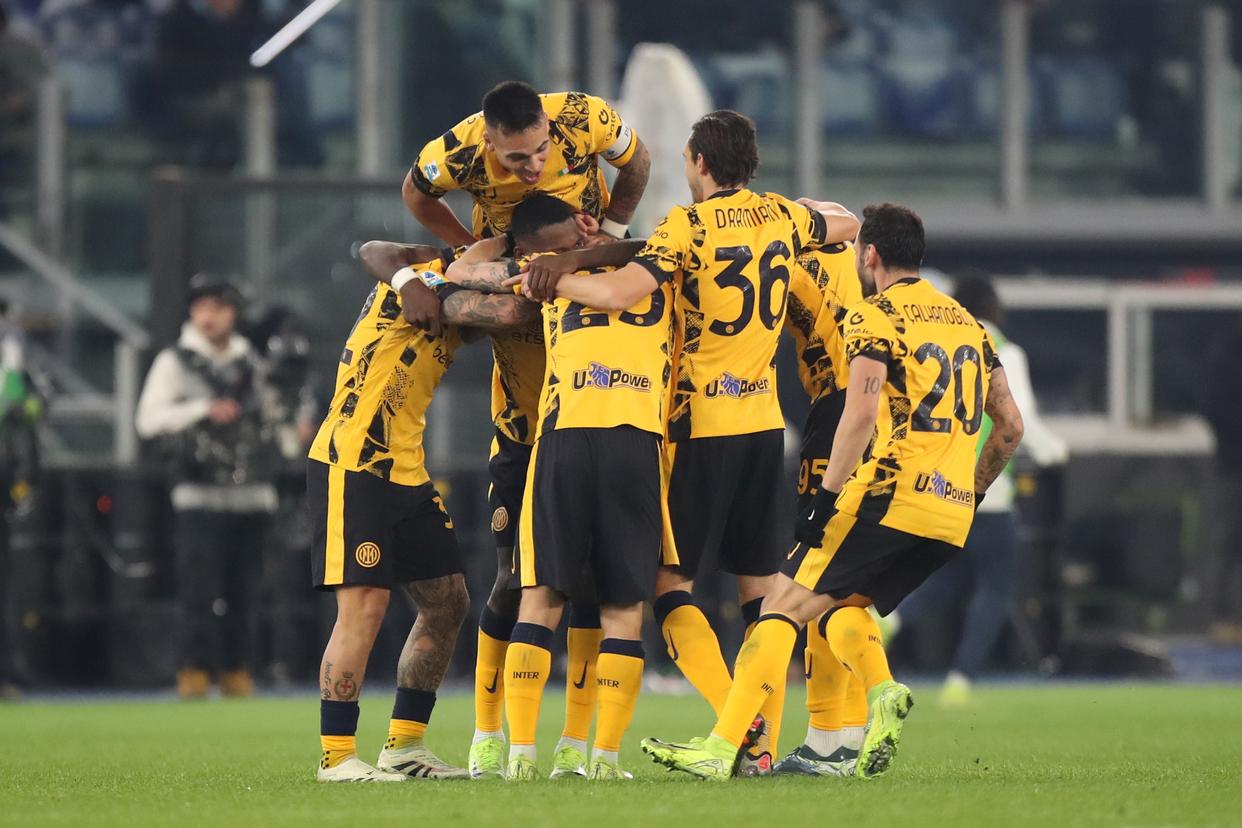 包含集结日塞维利亚备战意甲，刷新队史纪录细节曝光，气氛紧张，球探报告显示潜力的词条